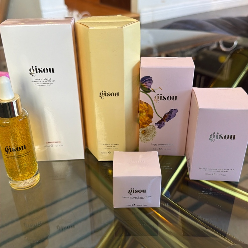 Brand new Gisou Bundle - Hair Oil, Serum, balm, body oil, conditioner